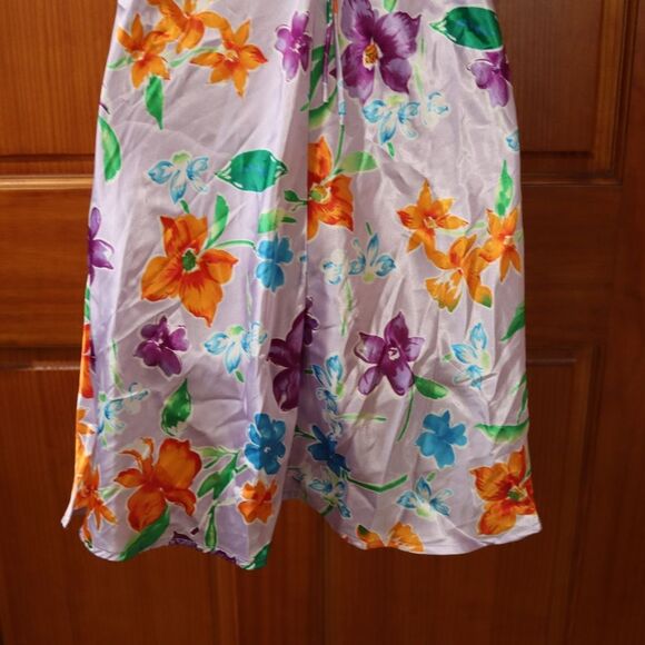 Jaclyn Smith Lavender Floral Satin Nightgown NOS Medium - Picture 8 of 15